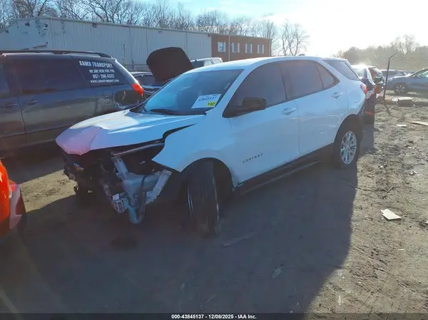 2GNAXHEV8J6268443 2018 CHEVROLET EQUINOX - Image 2