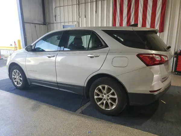 2GNAXHEV8J6317625 2018 CHEVROLET EQUINOX - Image 2