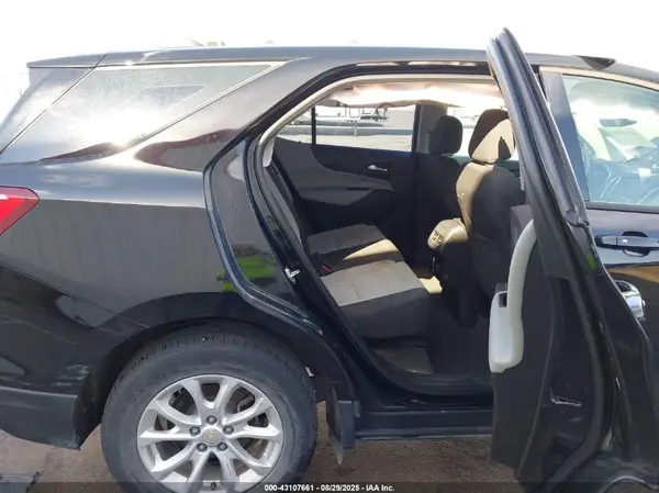 2GNAXHEV8J6320590 2018 CHEVROLET EQUINOX - Image 8