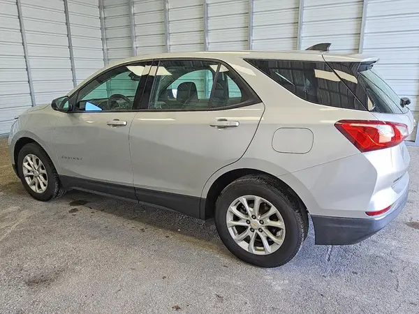 2GNAXHEV8J6340550 2018 CHEVROLET EQUINOX - Image 2
