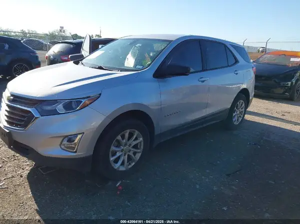2GNAXHEV8K6214576 2019 CHEVROLET EQUINOX - Image 2