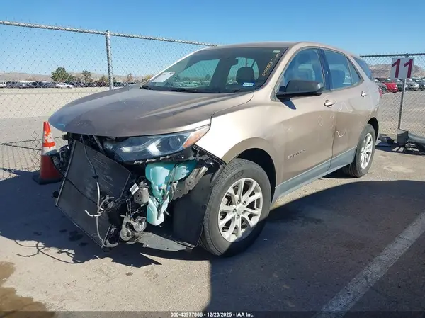2GNAXHEV8K6219552 2019 CHEVROLET EQUINOX - Image 2
