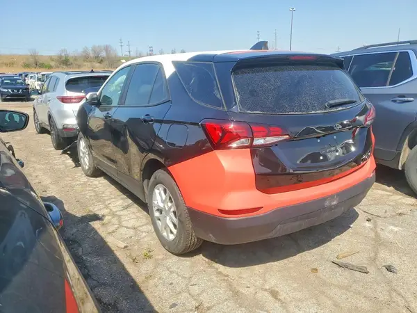 2GNAXHEV8N6105393 2022 CHEVROLET EQUINOX - Image 2