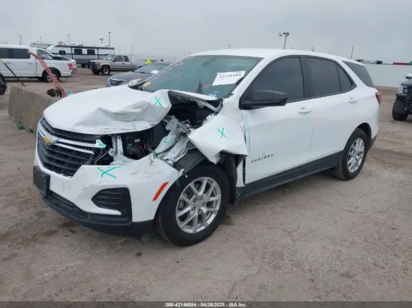 2GNAXHEV8N6132996 2022 CHEVROLET EQUINOX - Image 2