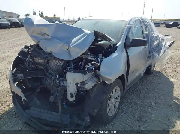 2GNAXHEV9J6146044 2018 CHEVROLET EQUINOX - Image 2