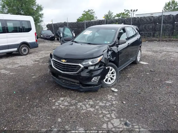 2GNAXHEV9J6261159 2018 CHEVROLET EQUINOX - Image 2