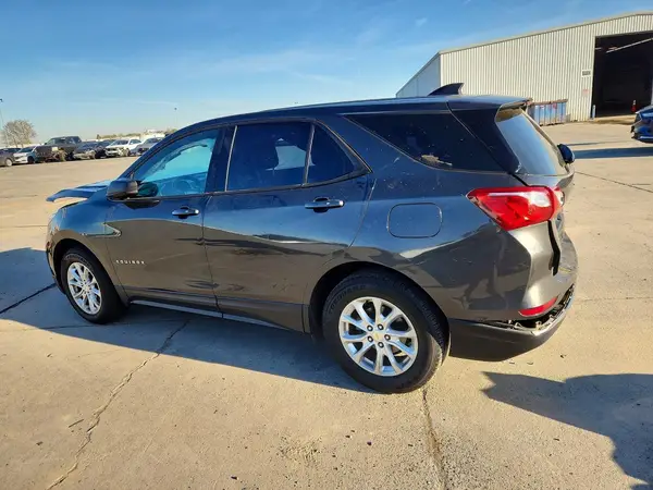 2GNAXHEV9J6299636 2018 CHEVROLET EQUINOX - Image 2