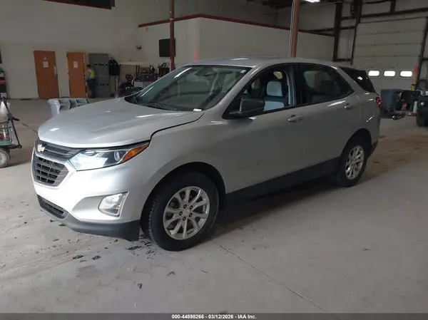 2GNAXHEV9J6307766 2018 CHEVROLET EQUINOX - Image 2