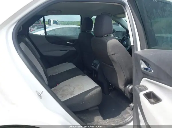 2GNAXHEV9J6327998 2018 CHEVROLET EQUINOX - Image 8