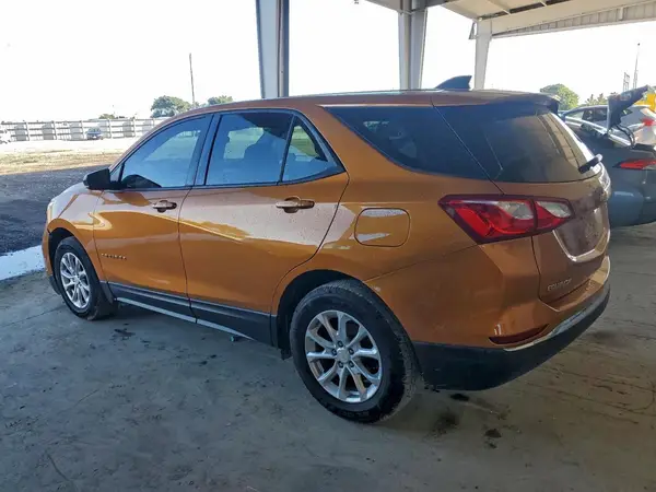 2GNAXHEV9J6338371 2018 CHEVROLET EQUINOX - Image 2