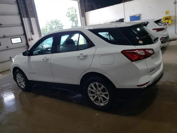 2GNAXHEV9J6340640 2018 CHEVROLET EQUINOX - Image 2
