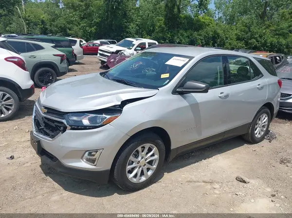 2GNAXHEV9J6348933 2018 CHEVROLET EQUINOX - Image 2