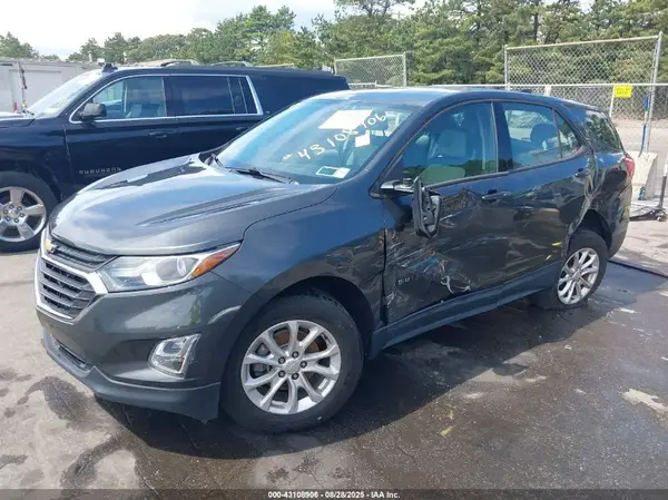 2GNAXHEV9J6350455 2018 CHEVROLET EQUINOX - Image 2