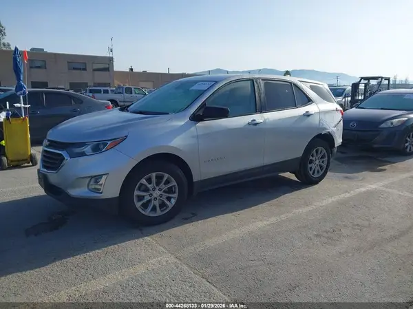 2GNAXHEV9K6216501 2019 CHEVROLET EQUINOX - Image 2