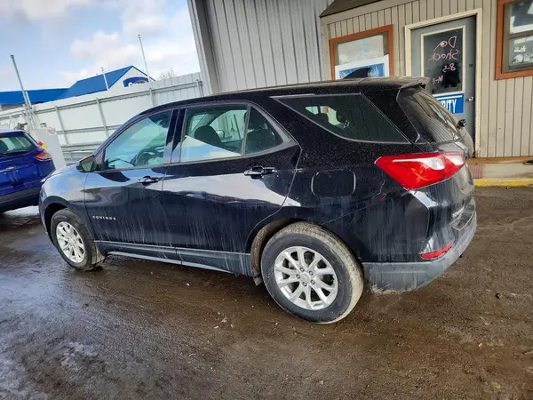 2GNAXHEV9K6231421 2019 CHEVROLET EQUINOX - Image 2