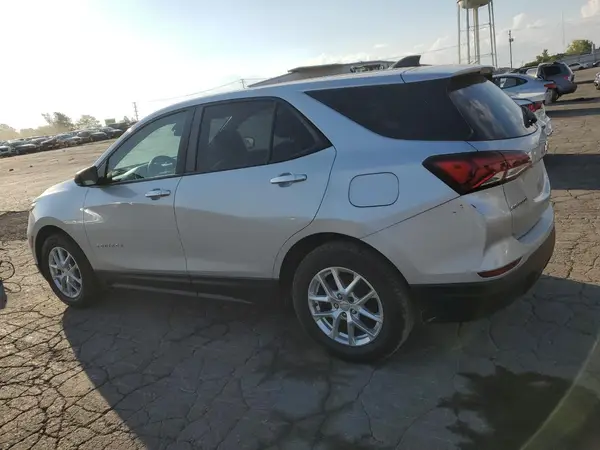 2GNAXHEV9N6101644 2022 CHEVROLET EQUINOX - Image 2