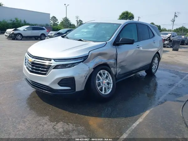 2GNAXHEV9N6126365 2022 CHEVROLET EQUINOX - Image 2
