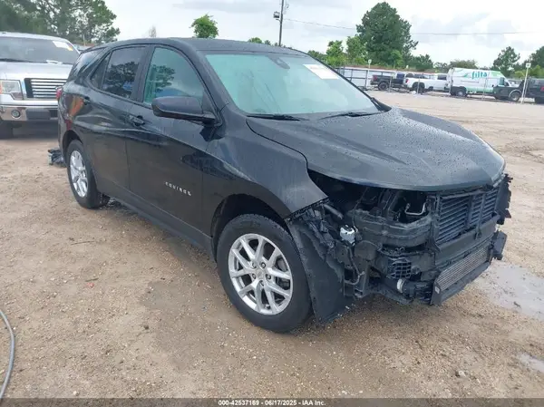 2GNAXHEV9N6136104 2022 CHEVROLET EQUINOX - Image 1