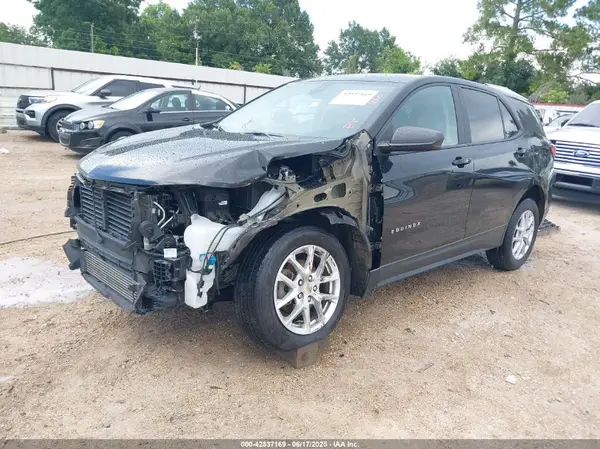 2GNAXHEV9N6136104 2022 CHEVROLET EQUINOX - Image 2