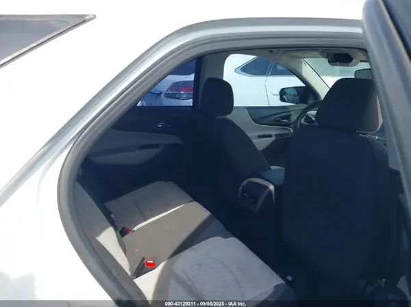 2GNAXHEVXJ6111593 2018 CHEVROLET EQUINOX - Image 8