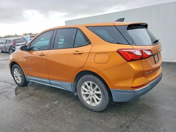 2GNAXHEVXJ6151155 2018 CHEVROLET EQUINOX - Image 2