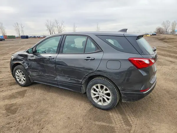 2GNAXHEVXJ6152757 2018 CHEVROLET EQUINOX - Image 2