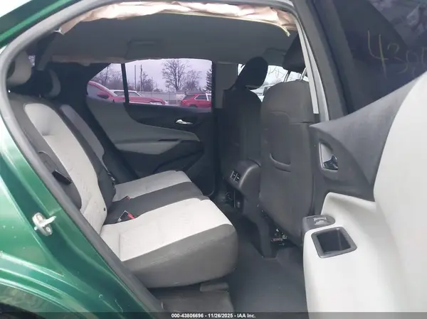 2GNAXHEVXJ6153262 2018 CHEVROLET EQUINOX - Image 8