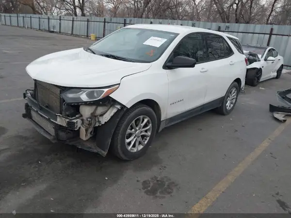 2GNAXHEVXJ6155531 2018 CHEVROLET EQUINOX - Image 2