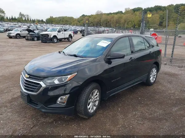 2GNAXHEVXJ6176122 2018 CHEVROLET EQUINOX - Image 2