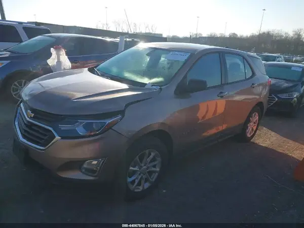 2GNAXHEVXJ6203514 2018 CHEVROLET EQUINOX - Image 2