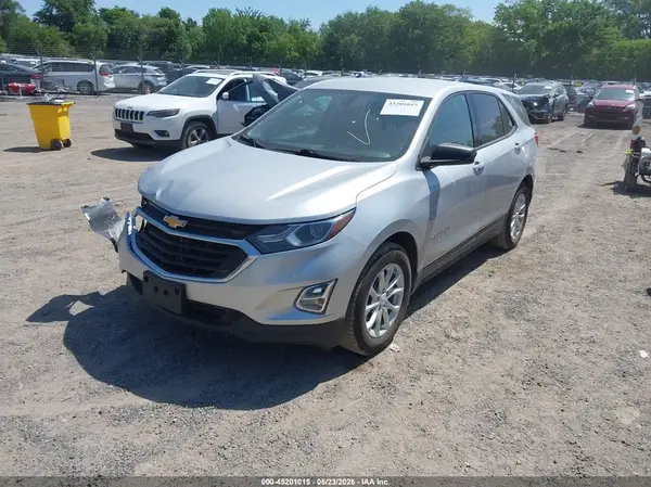 2GNAXHEVXJ6208471 2018 CHEVROLET EQUINOX - Image 2