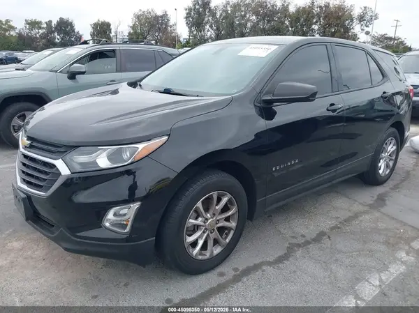 2GNAXHEVXJ6240370 2018 CHEVROLET EQUINOX - Image 2