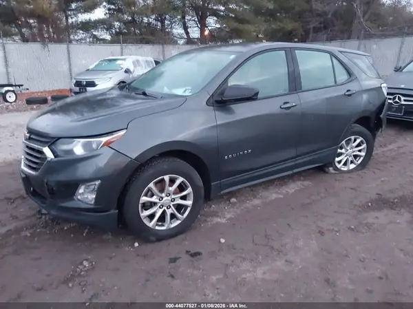 2GNAXHEVXJ6277502 2018 CHEVROLET EQUINOX - Image 2