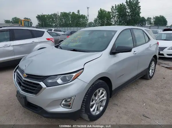 2GNAXHEVXJ6282392 2018 CHEVROLET EQUINOX - Image 2