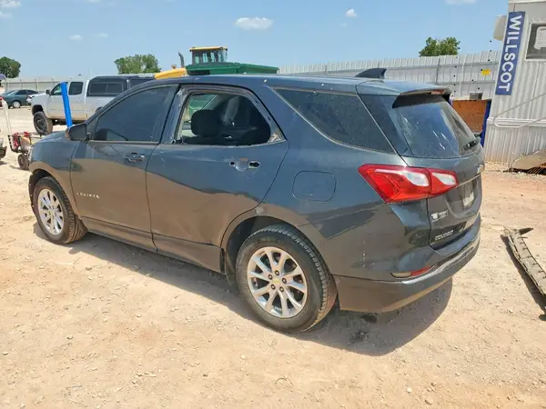 2GNAXHEVXJ6308442 2018 CHEVROLET EQUINOX - Image 2