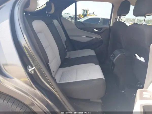 2GNAXHEVXJ6333678 2018 CHEVROLET EQUINOX - Image 8