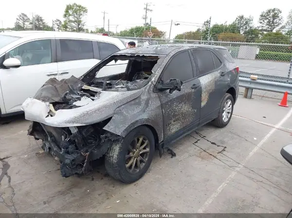 2GNAXHEVXK6224218 2019 CHEVROLET EQUINOX - Image 2