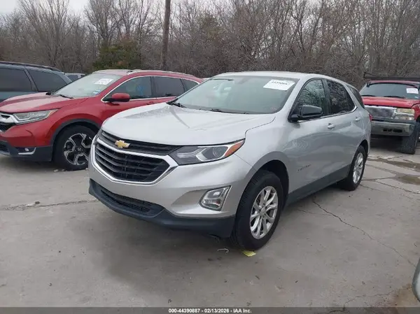 2GNAXJEV0J6113019 2018 CHEVROLET EQUINOX - Image 2