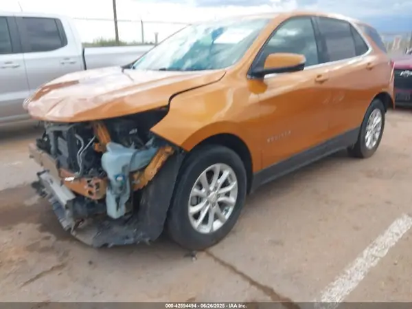 2GNAXJEV0J6162110 2018 CHEVROLET EQUINOX - Image 2