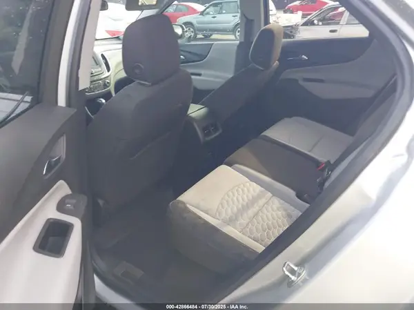 2GNAXJEV0J6220944 2018 CHEVROLET EQUINOX - Image 8
