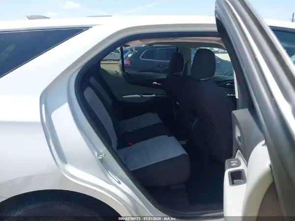 2GNAXJEV0J6221060 2018 CHEVROLET EQUINOX - Image 8