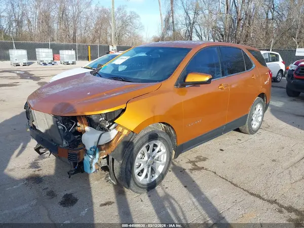2GNAXJEV0J6221768 2018 CHEVROLET EQUINOX - Image 2