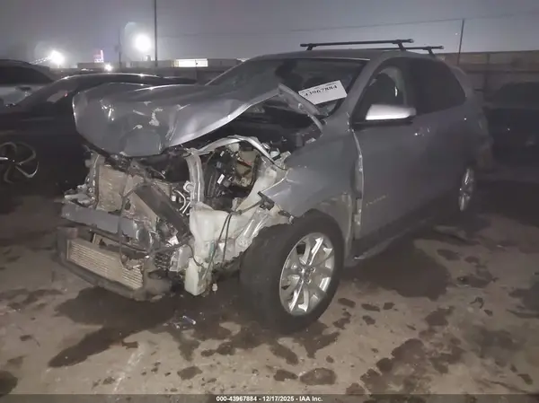 2GNAXJEV0J6223830 2018 CHEVROLET EQUINOX - Image 2
