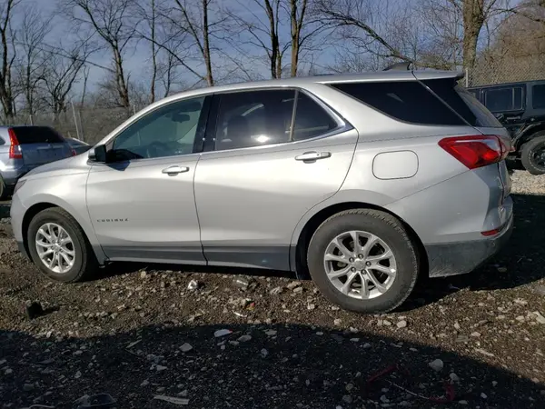 2GNAXJEV0J6230163 2018 CHEVROLET EQUINOX - Image 2