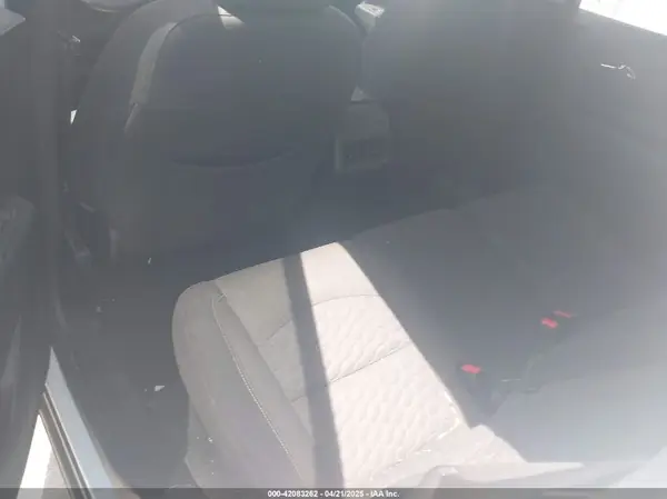 2GNAXJEV0J6235587 2018 CHEVROLET EQUINOX - Image 8