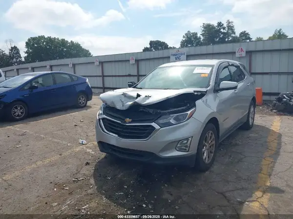 2GNAXJEV0J6279833 2018 CHEVROLET EQUINOX - Image 2