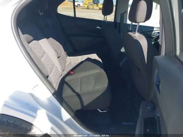 2GNAXJEV0J6290203 2018 CHEVROLET EQUINOX - Image 8