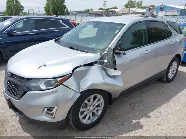 2GNAXJEV0J6309753 2018 CHEVROLET EQUINOX - Image 2