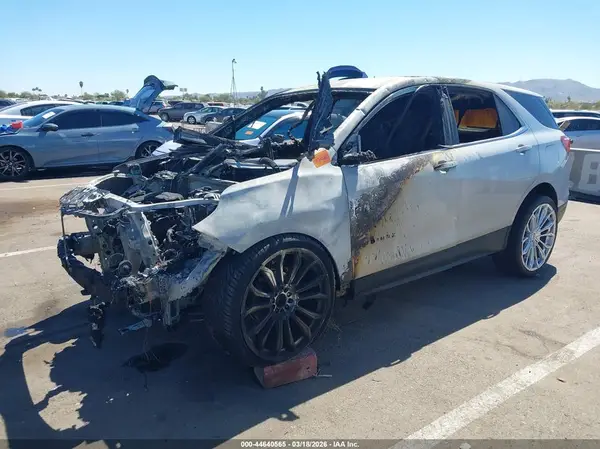 2GNAXJEV0J6333096 2018 CHEVROLET EQUINOX - Image 2