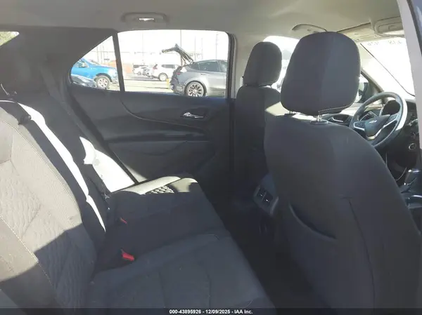 2GNAXJEV0J6338833 2018 CHEVROLET EQUINOX - Image 8